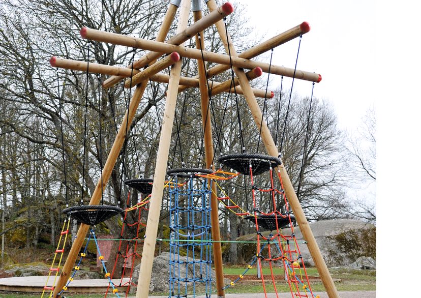Bird‘s Nest Tower - Wooden Version - Made in Germany