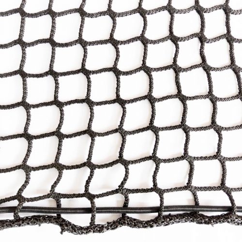 Black knotless netting with reinforced edging and bungee