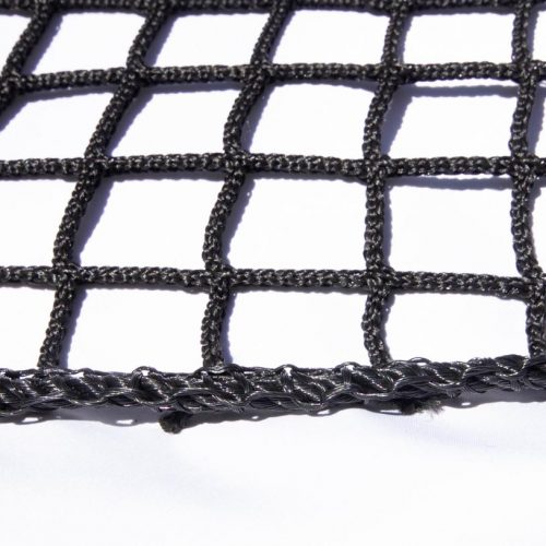 Detail of reinforced edging on a High Tenacity Polypropylene Black knotless Net